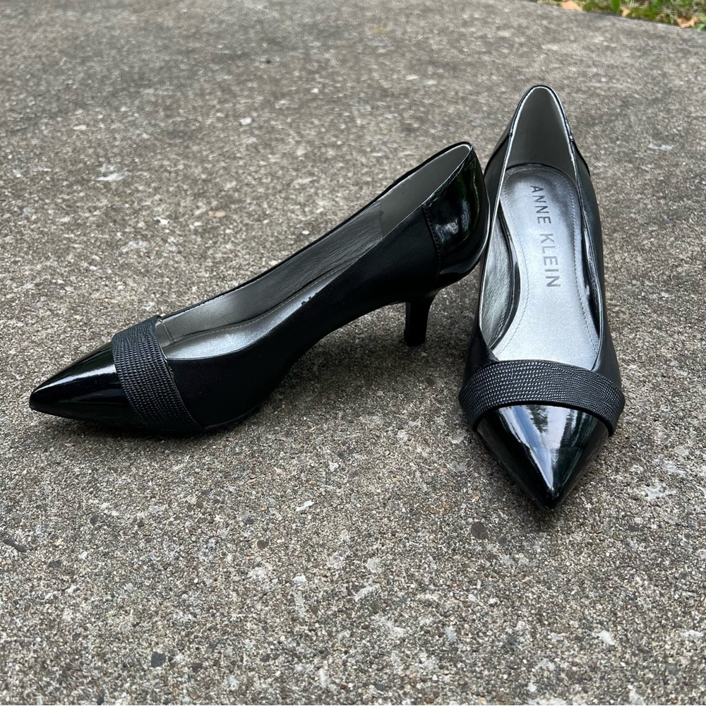 new black anne klein kitten heels size 10